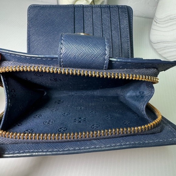 Tory Burch Blue Leather Wallet with Gold Logo - Picture 6 of 7